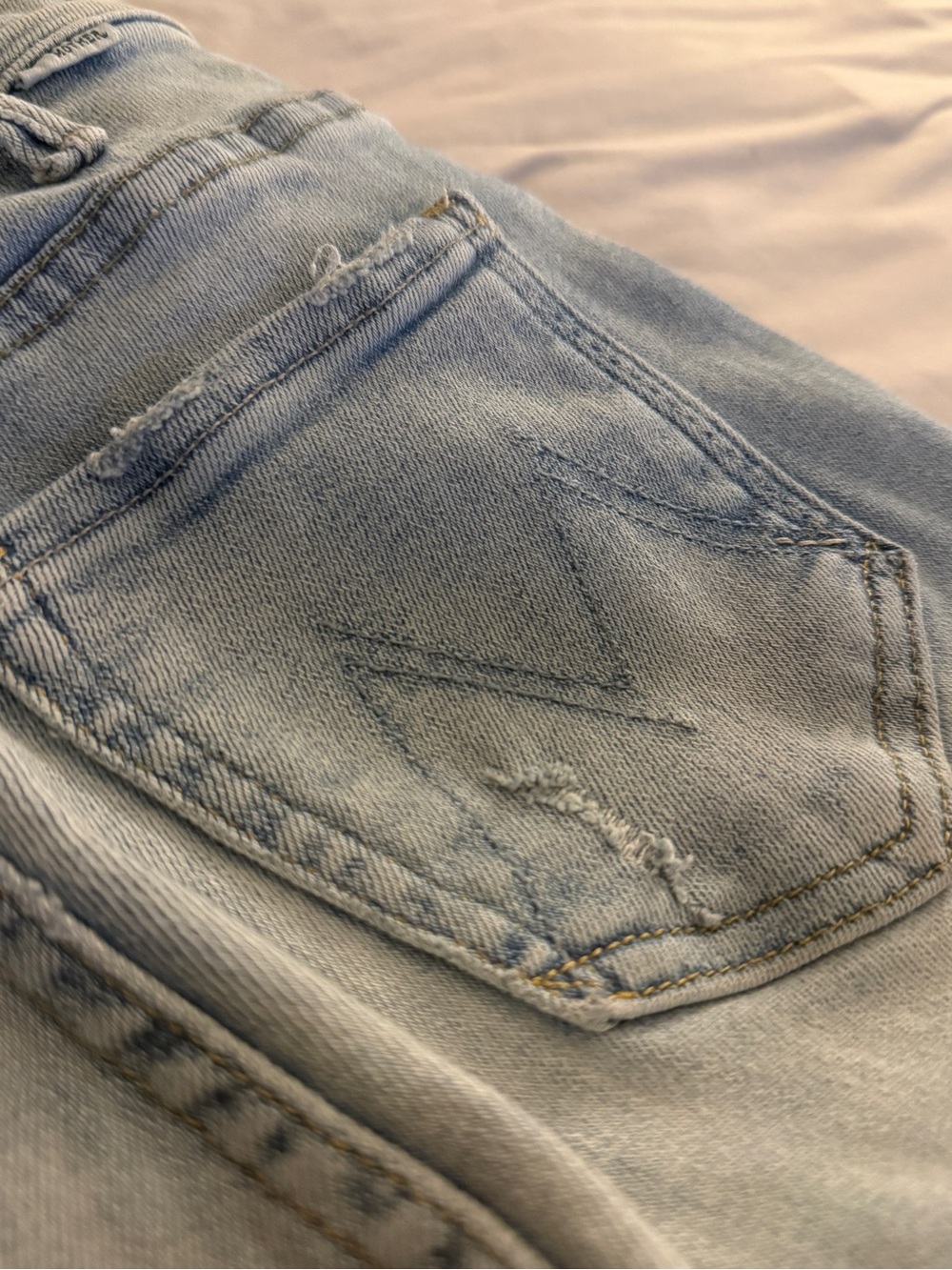 MOTHER women’s crop Jeans in Light Blue Denim